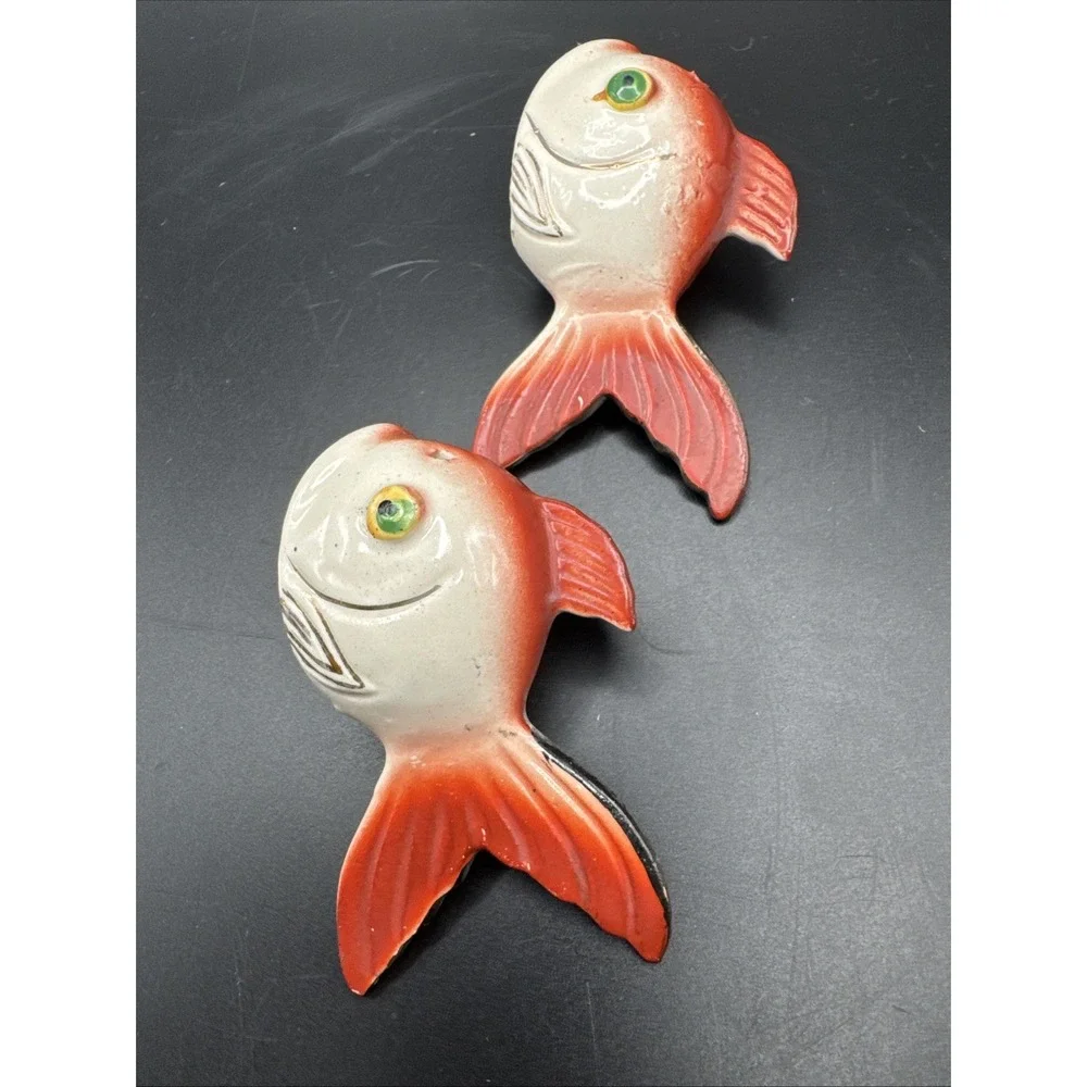 Vintage Salt Pepper Shaker Set Fancy Goldfish‎ Fish Japan Corks Anthropomorphic